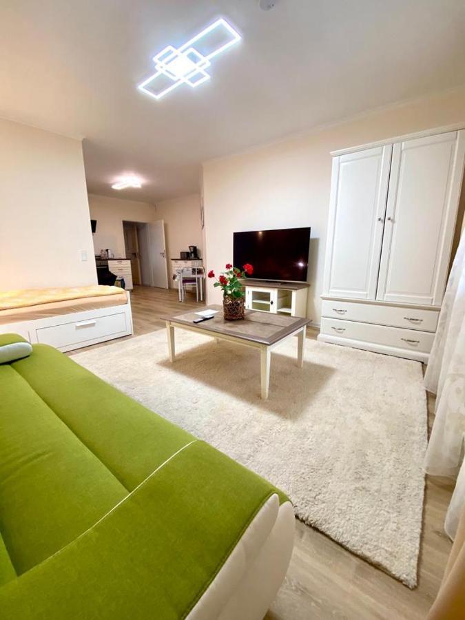 Wohnung Im Erdgeschoss Битигхайм-Биссинген Экстерьер фото